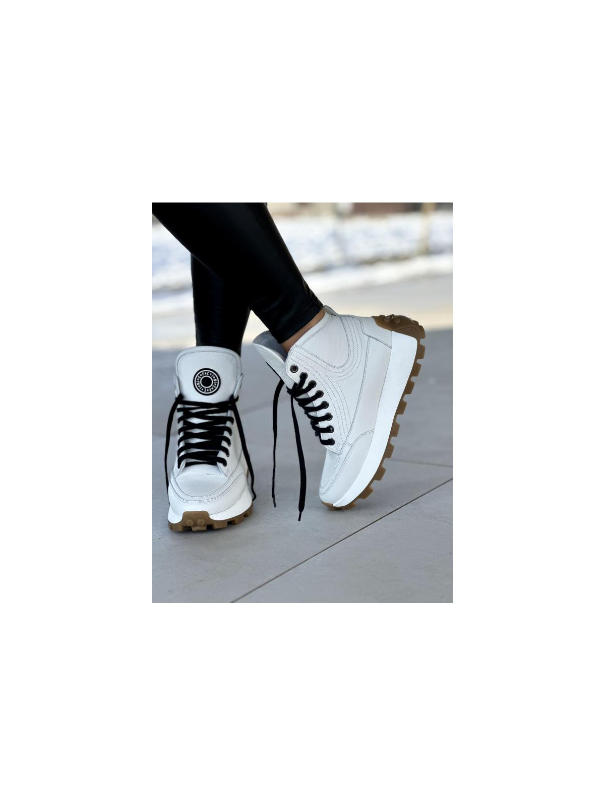 Białe wysokie sneakersy damskie skóra naturalna