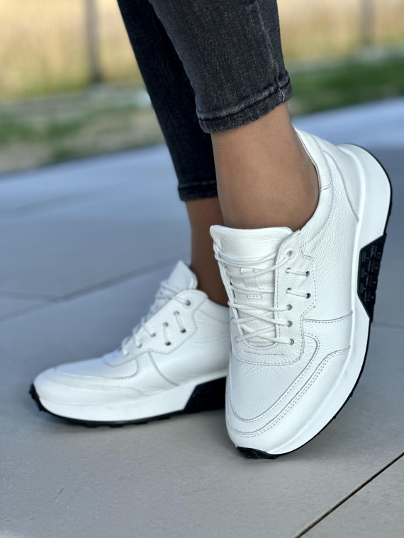 Białe sneakersy damskie OLEKSY ze skóry naturalnej polskiej produkcji Białe sneakersy damskie OLEKSY ze skóry naturalnej polskiej produkcji