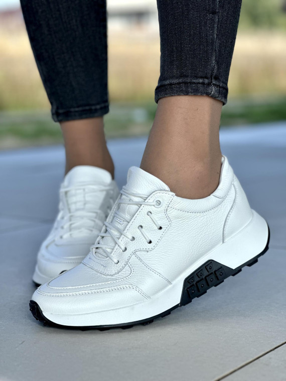 Białe sneakersy damskie OLEKSY ze skóry naturalnej polskiej produkcji Białe sneakersy damskie OLEKSY ze skóry naturalnej polskiej produkcji