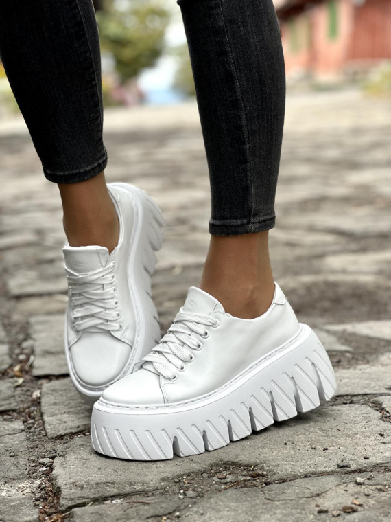 Wyjątkowe sneakersy skórzane OLEKSY Polskiej produkcji Wyjątkowe sneakersy skórzane OLEKSY Polskiej produkcji